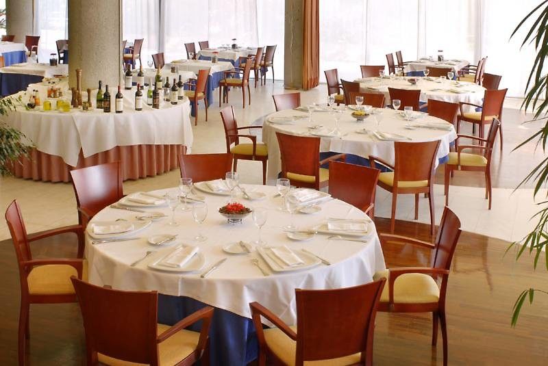 Exe Campus Hotel Cerdanyola del Valles Luaran gambar
