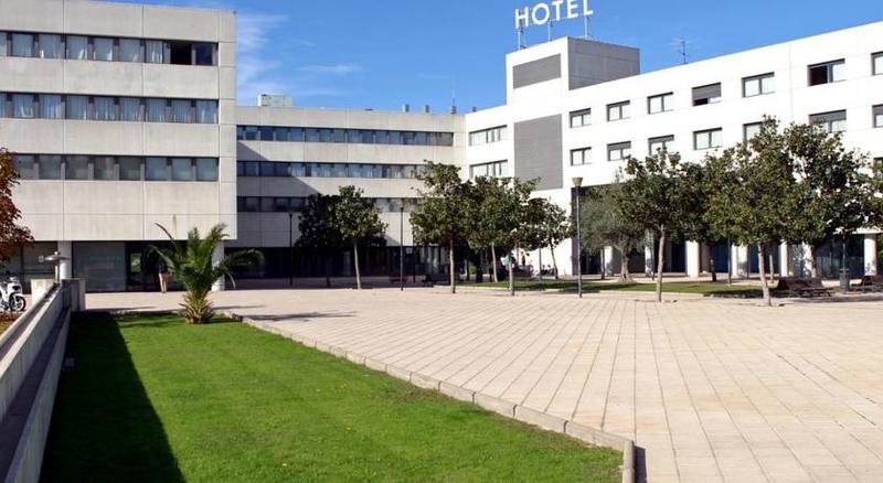 Exe Campus Hotel Cerdanyola del Valles Luaran gambar